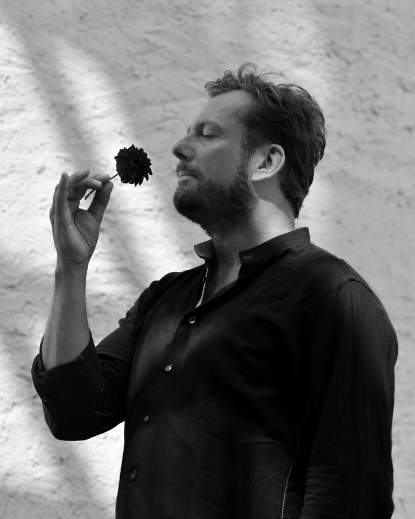 Matthias Lutze - Bass